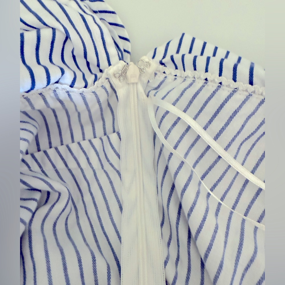 Lost Ink One-Shoulder Striped Jumpsuit. Size M - Picture 9 of 13
